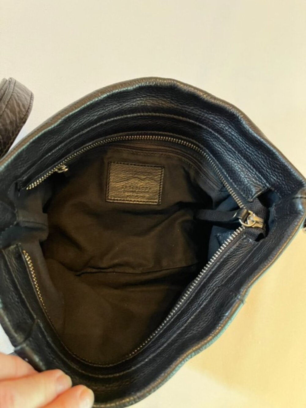 LUPO | Barcelona Black Pebbled High Quality Leather Crossbody Bag-EUC-Vintage - Picture 12 of 16